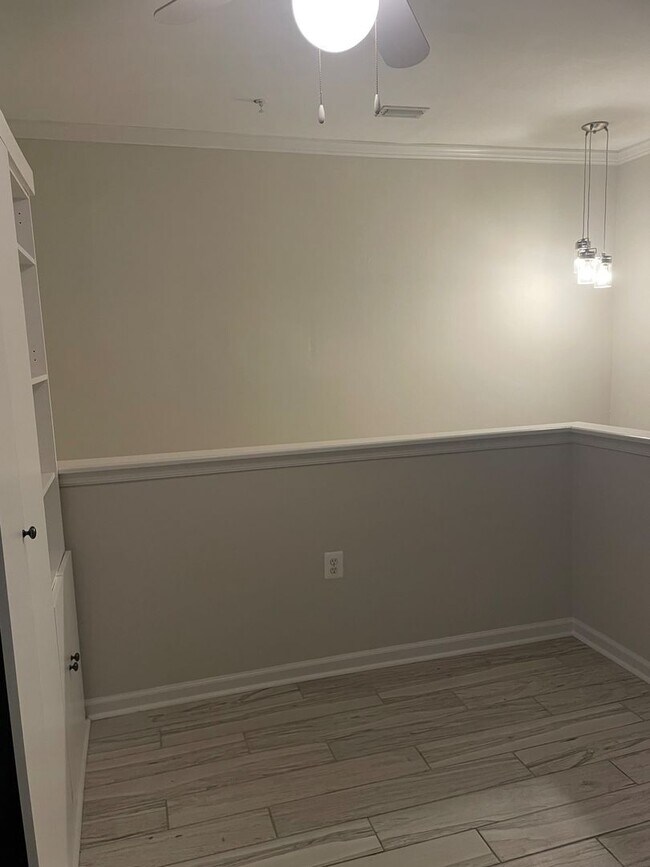 Photo - 1BR 1 B available 10/3/24- Carriage Hill Apartment