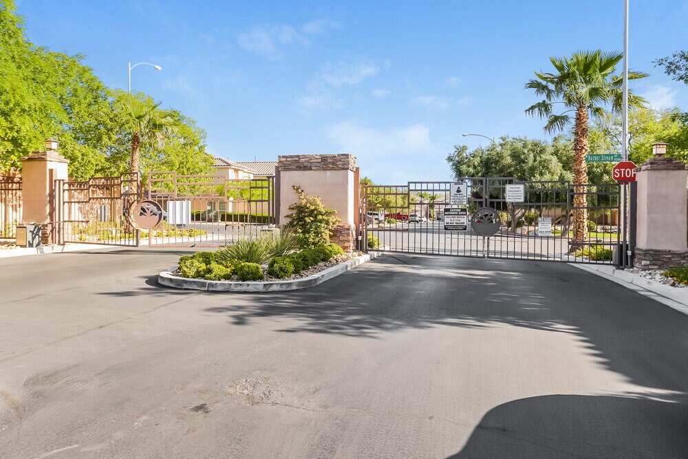 Foto principal - 9304 Freedom Heights Ave
