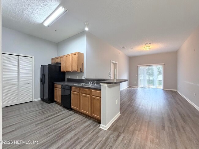 Building Photo - 7920 Merrill Rd