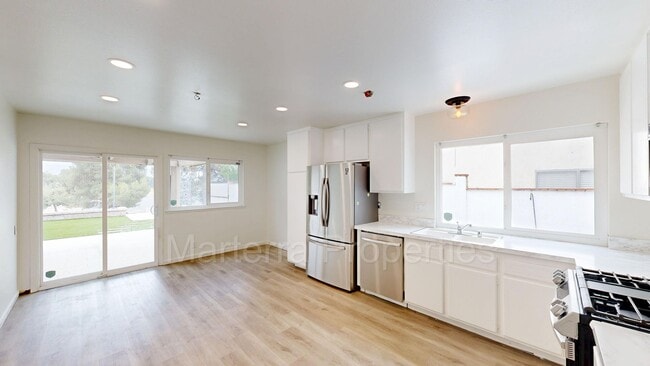 Building Photo - Amazing 3 Bedroom Home in Mission Viejo!