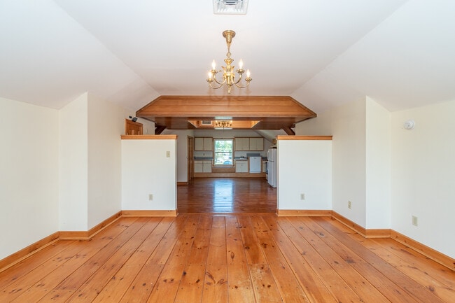 Building Photo - 35 Waterville Rd