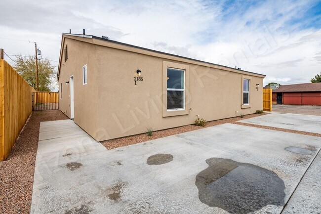 Foto del edificio - 2185 E Butler Ave