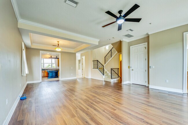 Foto del edificio - 1408 3rd St Cir E