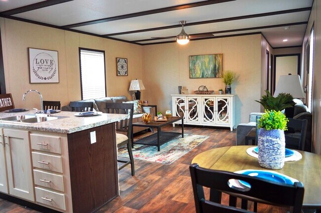 Foto del edificio - New 3 bedroom home in Bayside Estates