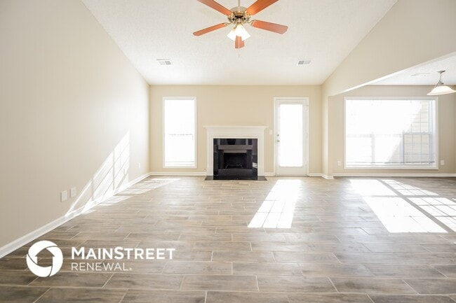 Building Photo - 1604 Madison Dr