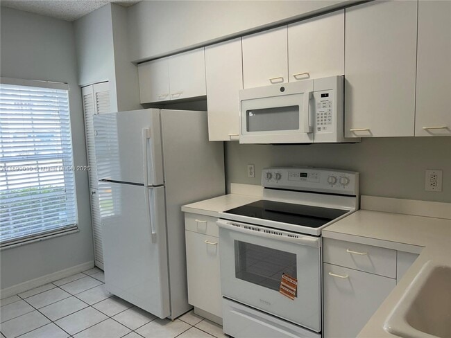 Foto del edificio - 11030 Tarpon Bay Ct