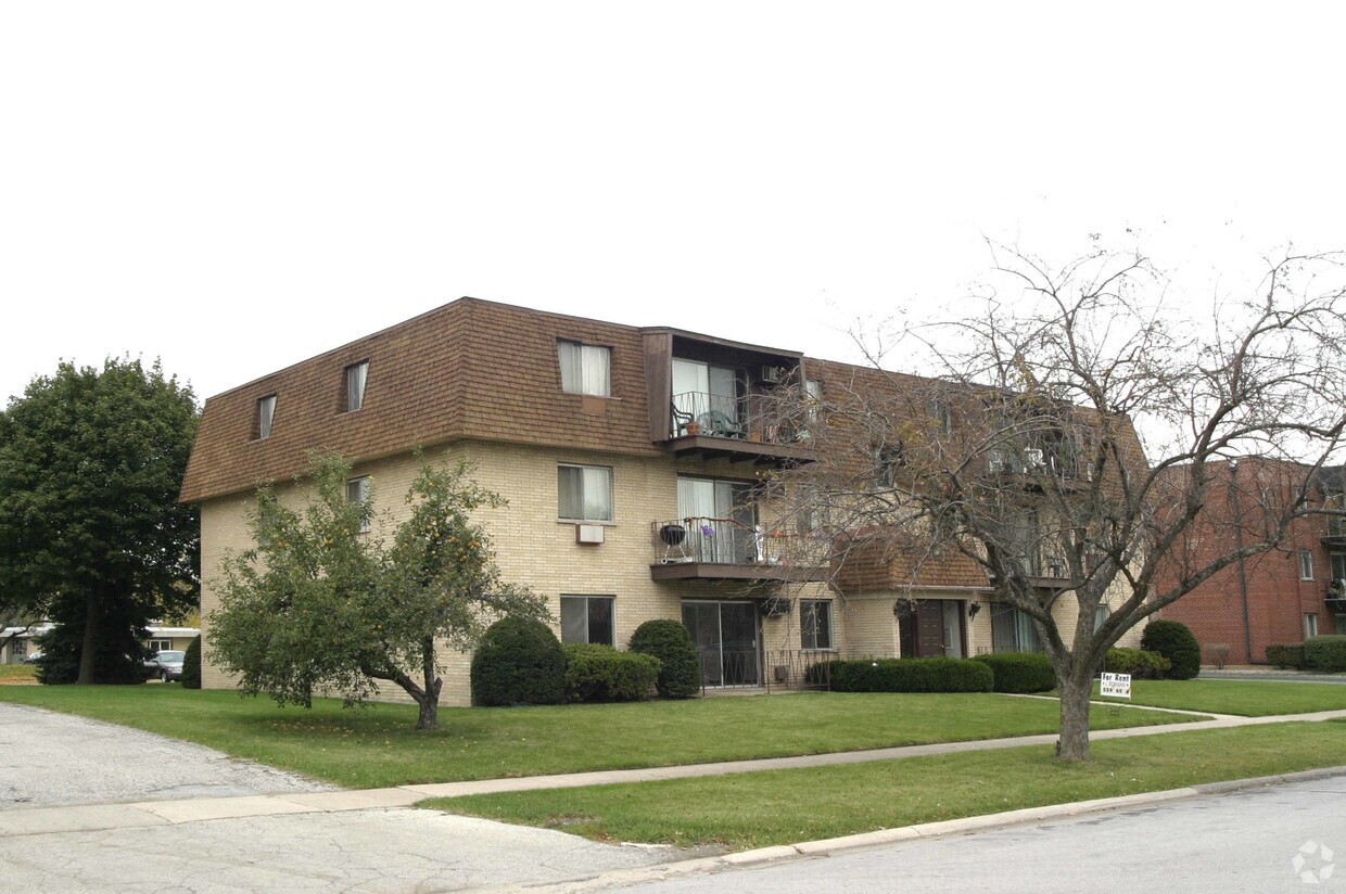 5720 128th St, Crestwood, IL 60445 Apartments in Crestwood, IL