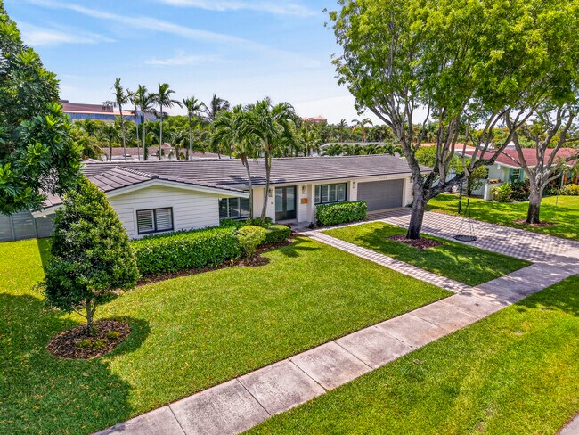 Foto del edificio - 8820 SW 85th Terrace