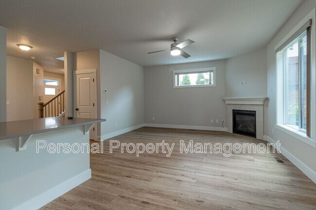 Foto del edificio - 1323 NE 70th St