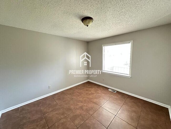 Building Photo - 4590 Crump Rd