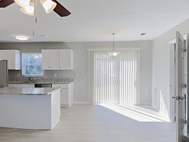 Building Photo - 2137 Sandy Hook