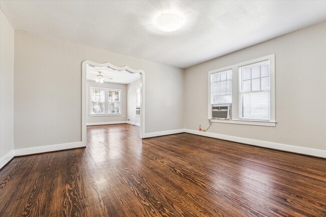 Building Photo - 422 Silliman St