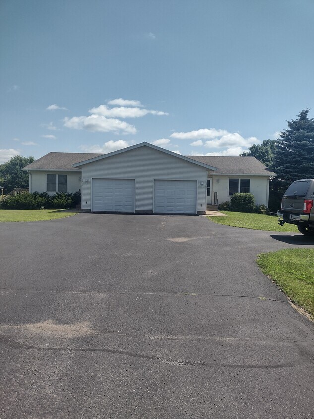 Foto principal - 8715 141st St