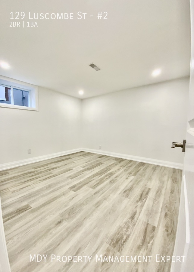 Photo du bâtiment - Gorgeous, fully renovated unit!