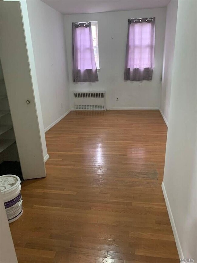 Foto del edificio - 86-37 120th St