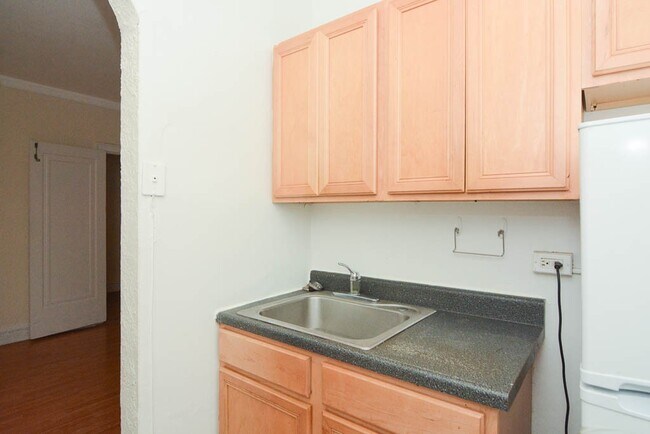 Foto del edificio - 4832 N Damen Ave