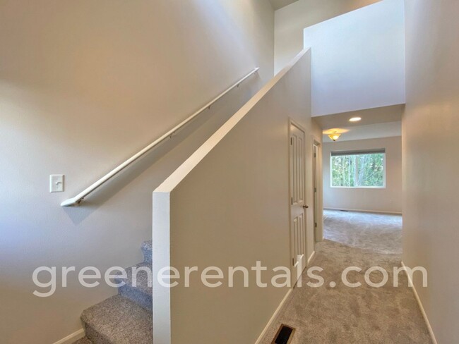 Foto del edificio - 3BR 2.5BA Home Located in Tumwater Hill Co...