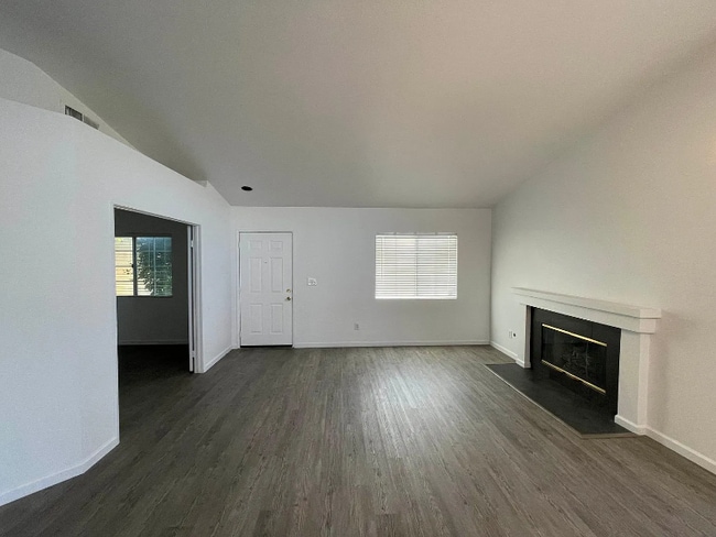 Foto del edificio - 36516 Copper Ln