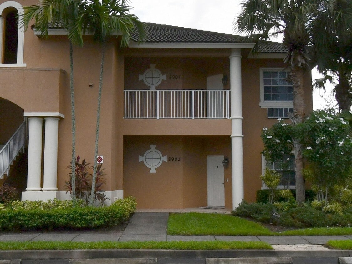 Photo - 8903 Sandshot Ct (Port Saint Lucie, FL)