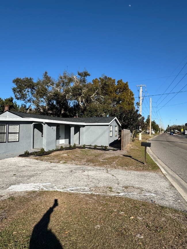 Building Photo - 3402 9th Ave W