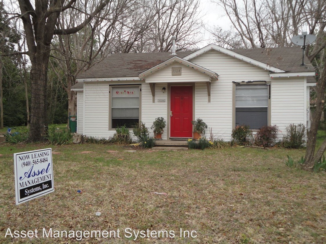 Primary Photo - 1524 Lindsey St