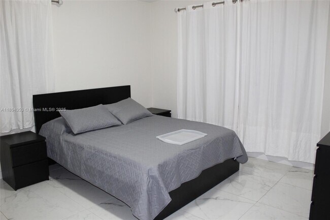 Foto del edificio - 3400 SW 25th St