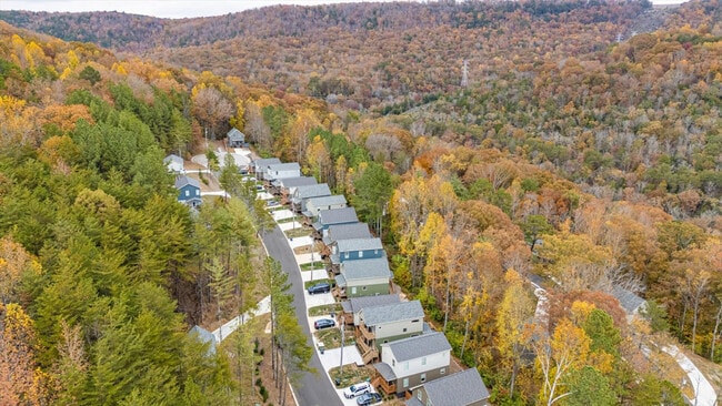 Building Photo - 323 Kelly's Ferry Pl