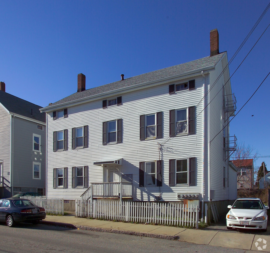 137 5th St, Fall River, MA 02721 - Apartments in Fall River, MA ...