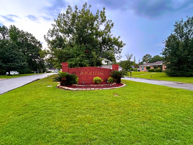 Building Photo - 9325 Seven Hills Curve S