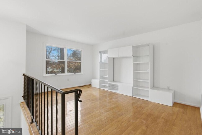 Foto del edificio - 4904 Hollywood Rd