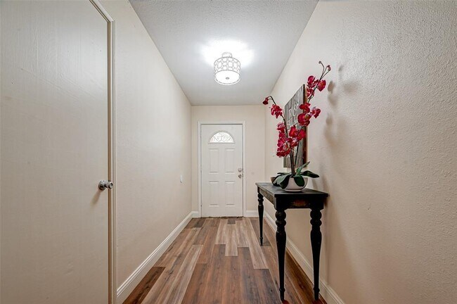 Foto del edificio - 3903 Hermitage Hollow Ln