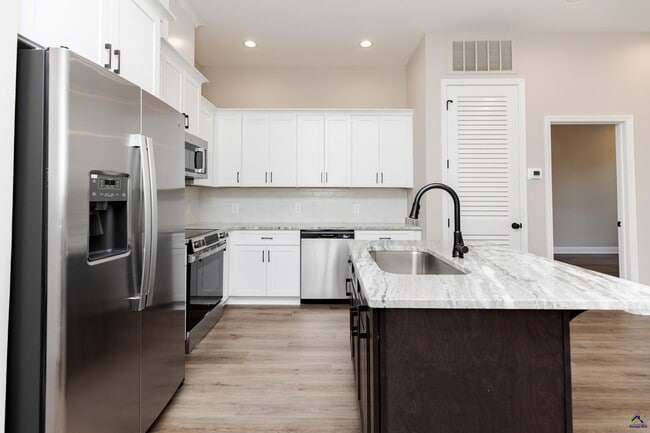 Building Photo - 1013 Northside Dr