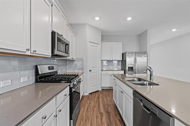 Building Photo - 321 Arnage Dr