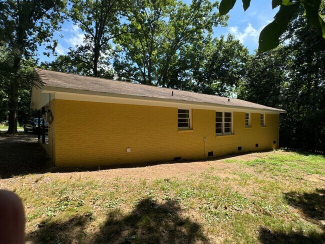 Building Photo - 3/1 House in Cleveland County