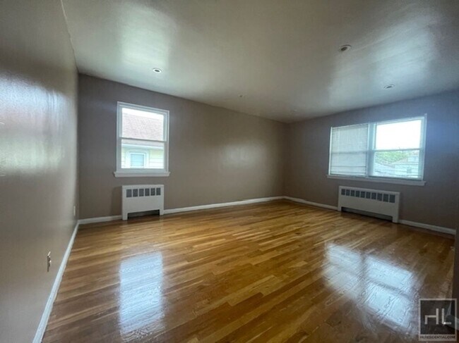 Foto del edificio - SPACIOUS HOME