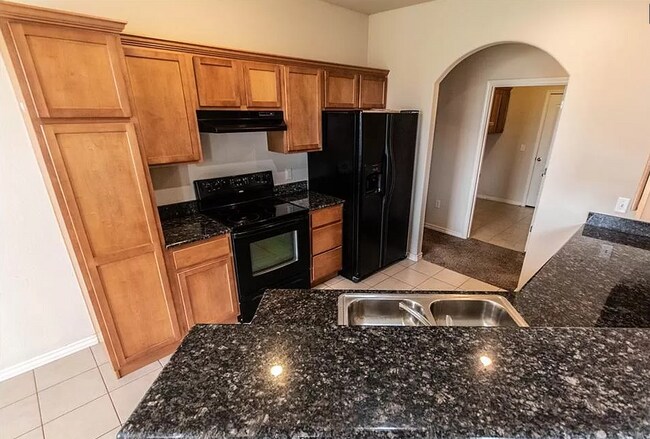 Kitchen - 4300 SW Brownstone Ave