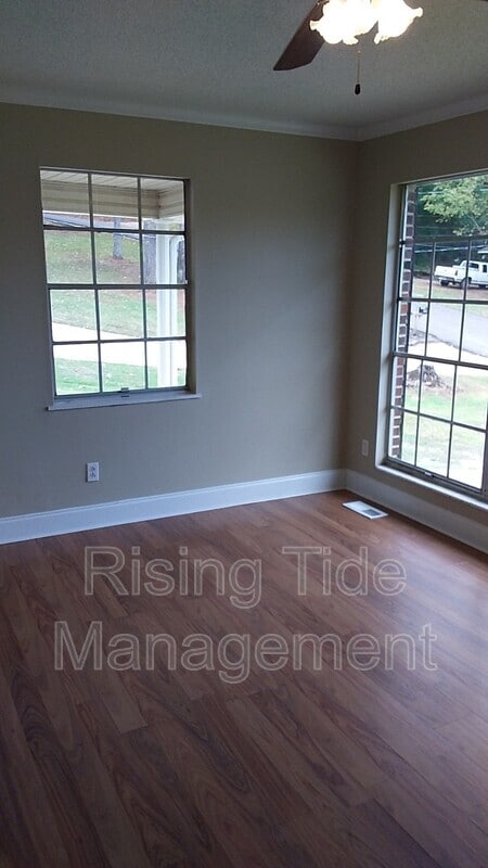 Building Photo - 1109 Arcadia Cir