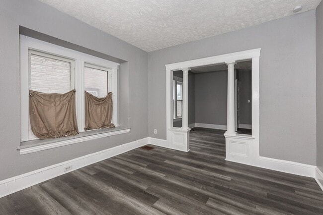 Building Photo - 2307 Garden Ave