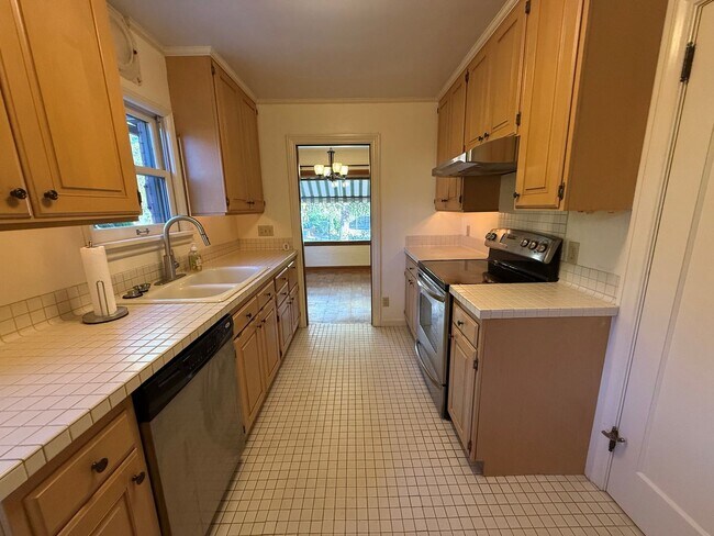 Foto del edificio - Now renting 3 bedroom House, visit our web...