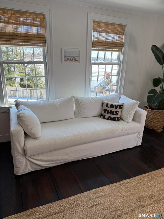 Building Photo - 450 Harbor Rd