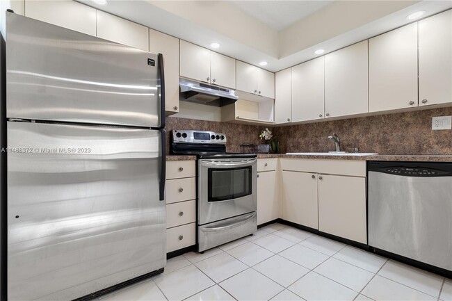 Foto del edificio - 8888 SW 131st Ct