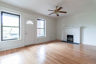 Building Photo - 910 W Belle Plaine Ave