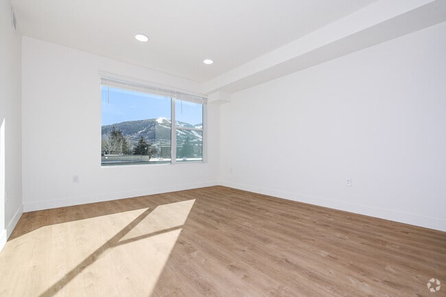 3BR, 3BA - 1,325SF - 1st Bedroom - EngineHouse Apartments
