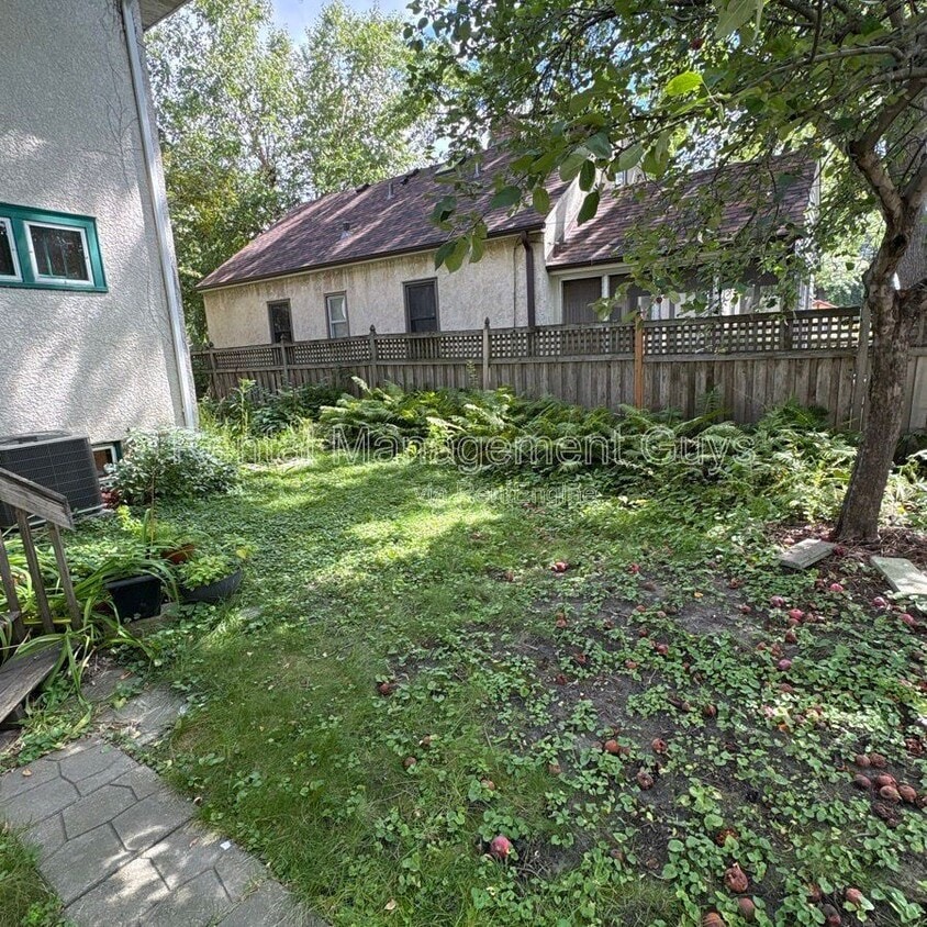 Primary Photo - 3611 N Sheridan Ave