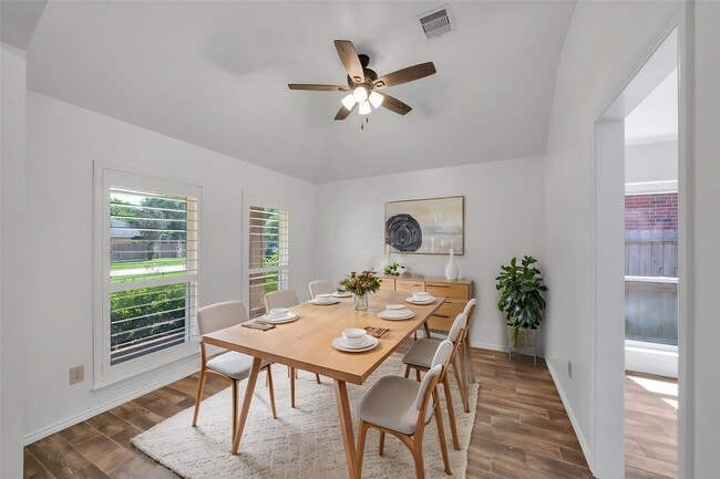 Building Photo - 28223 Fantail Dr