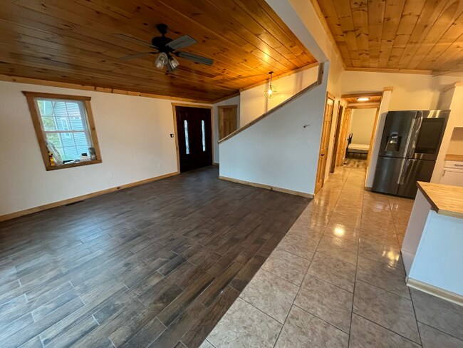 Building Photo - 162 Potash Rd