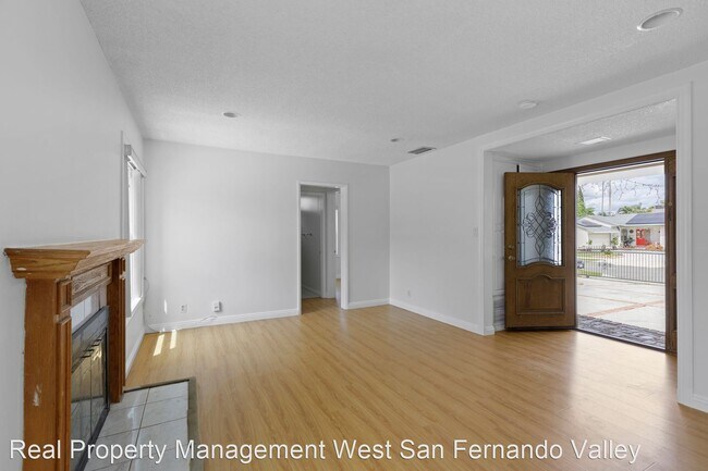 Foto del edificio - 3 br, 1.5 bath House - 6639 Melvin Ave