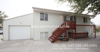 Building Photo - 711 Franklin Ave