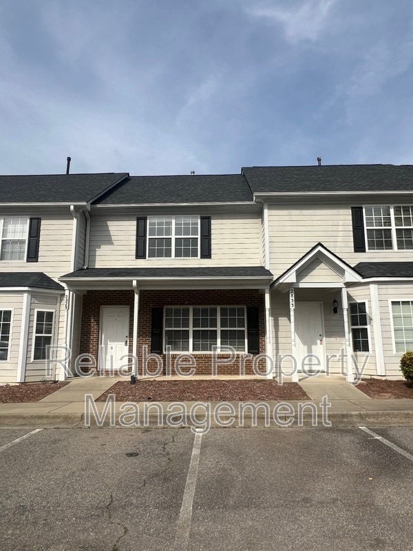 Building Photo - 2829 Bennington Dr