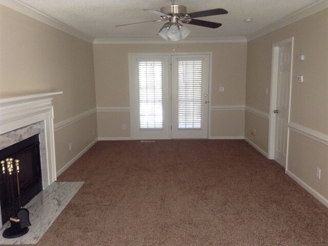 Foto del edificio - 4719 Beech Crest Pl